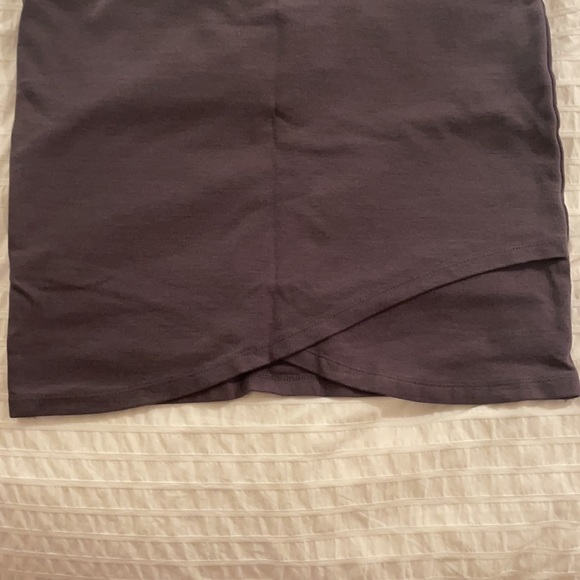 Talula gray tight mini skirt with elastic waist - Picture 3 of 3